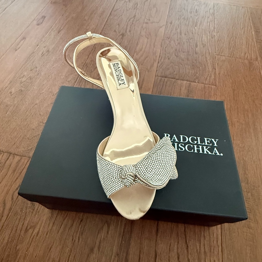 Badgley Mischka Gold and Silver Women's Sandals